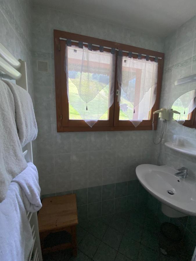 Le Schuss Hotel Châtel Eksteriør billede